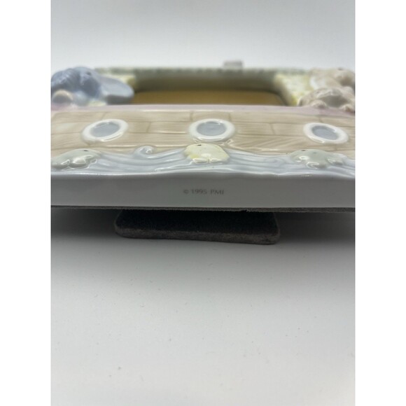 Vintage Precious Moments 1995 Noah's Ark Picture Frame holds 4"x3-1/2" Photo - Picture 3 of 5